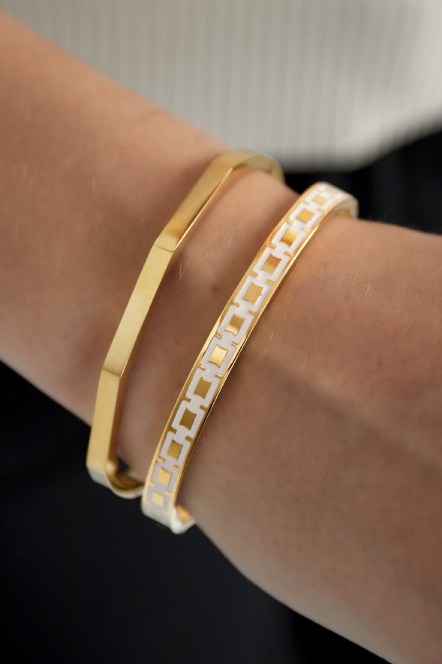 Armreif white Lines gold | useful Beauty