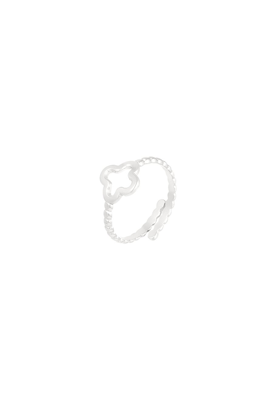 Gedrehter Ring mit Kleeblatt in Silber – filigranes Design, zart und elegant.