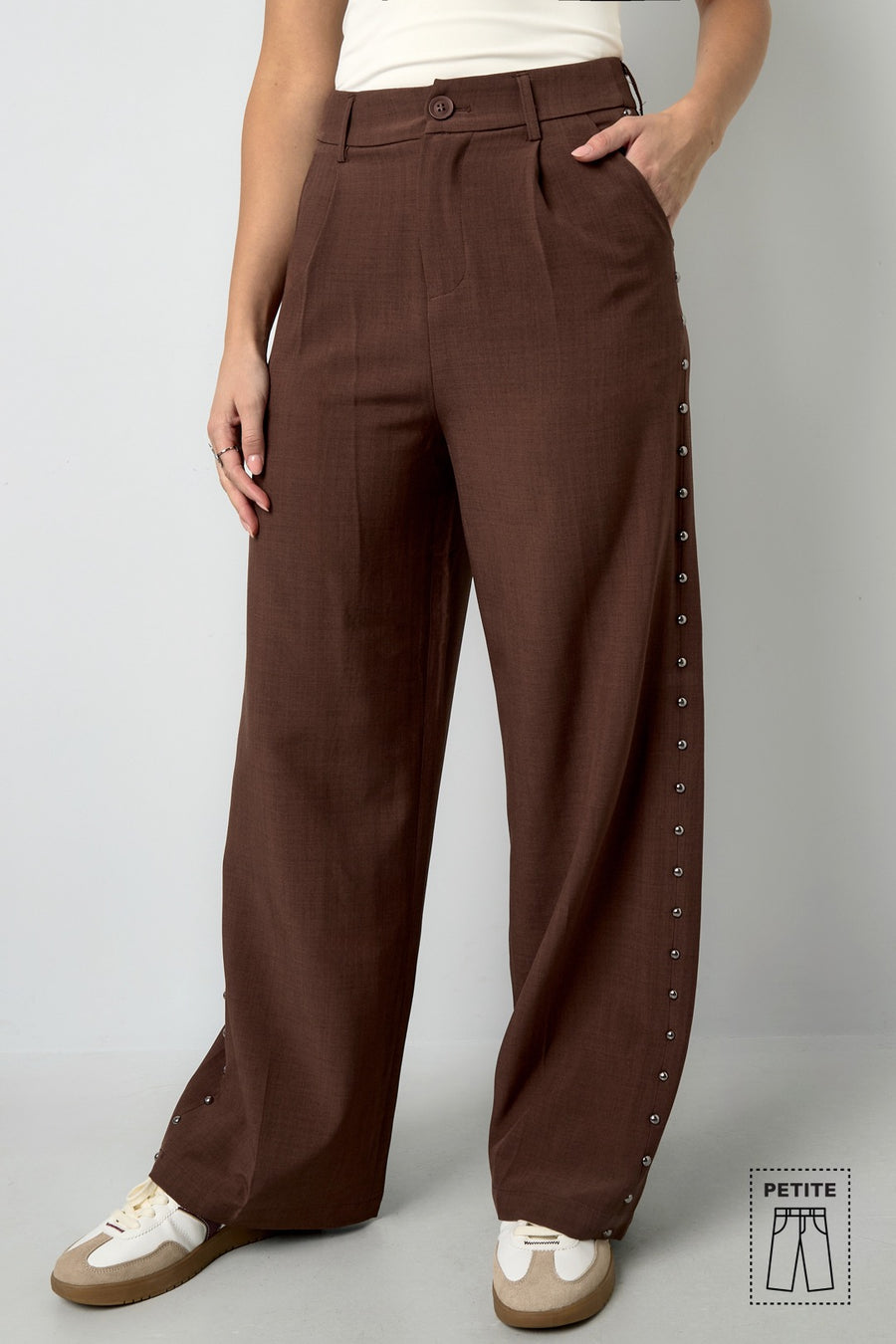 Wide-Leg Hose Braun mit Nieten-Details | useful Beauty
