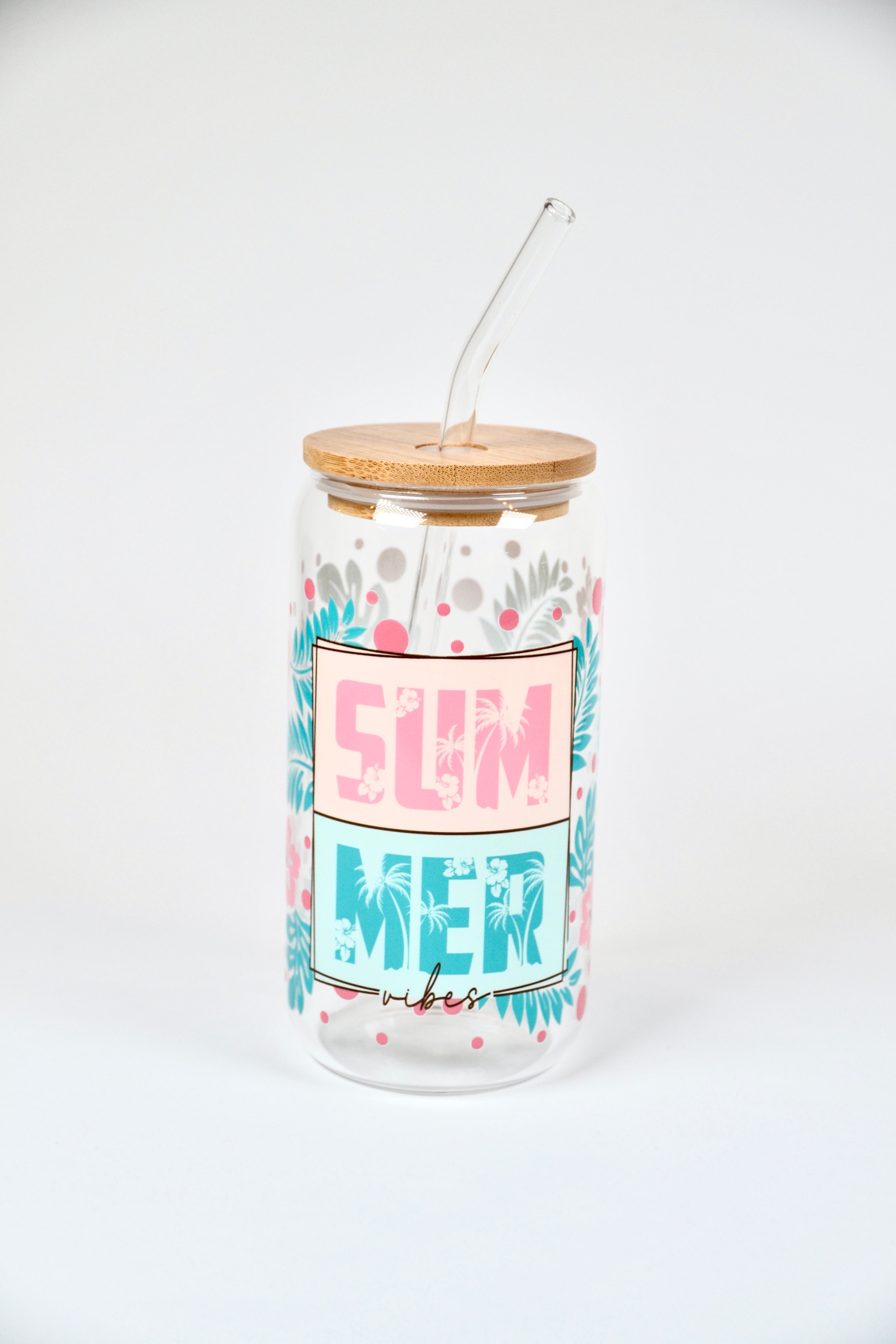 Trinkglas mit SUMMER Aufdruck und Glasstrohhalm und Bambusdeckel