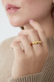 Edelstahl Ring Herzen gold | useful Beauty