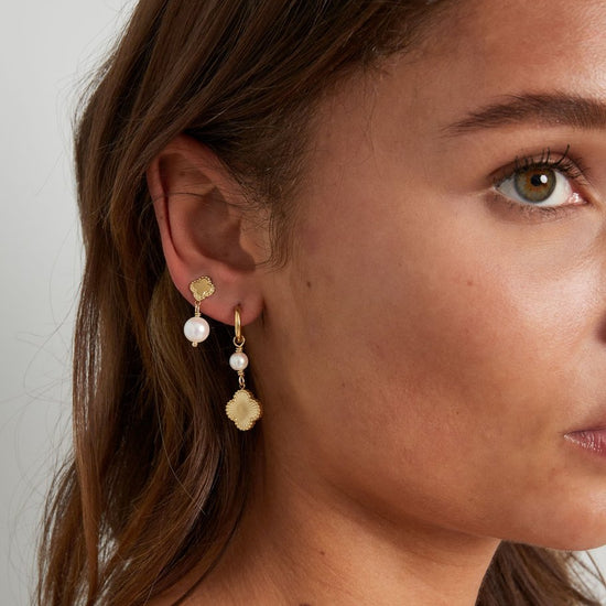 Ohrringe Kleeblatt mit weißer Perle gold | useful Beauty - useful Beauty 