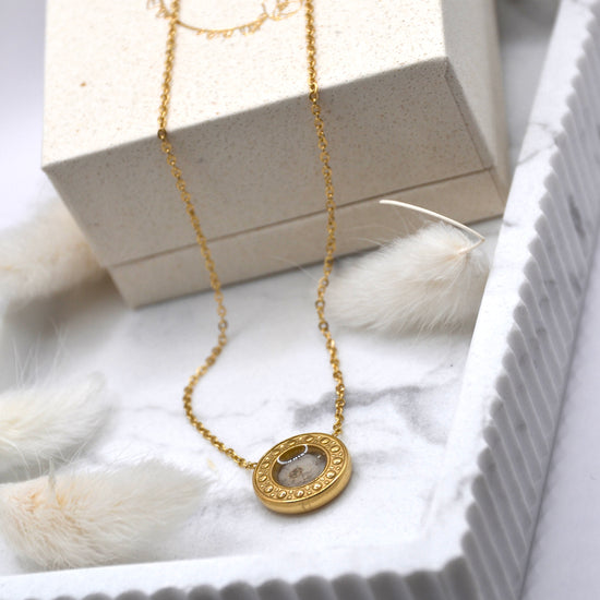 Halskette resin Flower | 14K goldplated - useful Beauty 