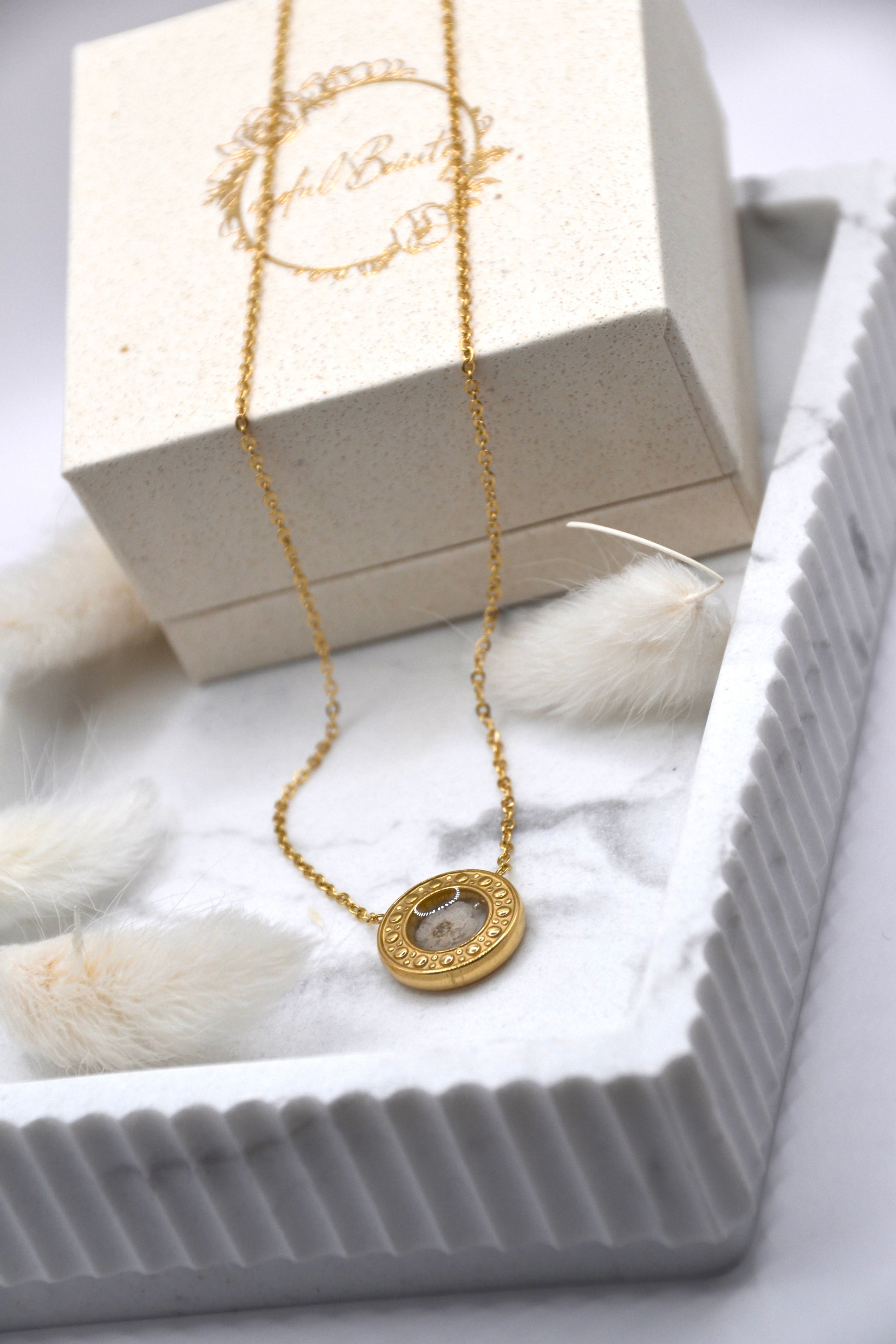 Halskette resin Flower | 14K goldplated - useful Beauty 