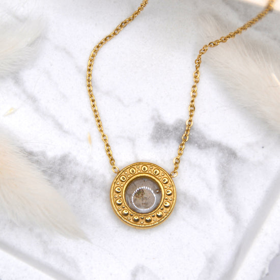 Halskette resin Flower | 14K goldplated - useful Beauty 