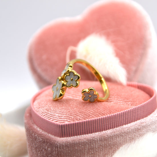 Ring white Flowers | 14K goldplated - useful Beauty 