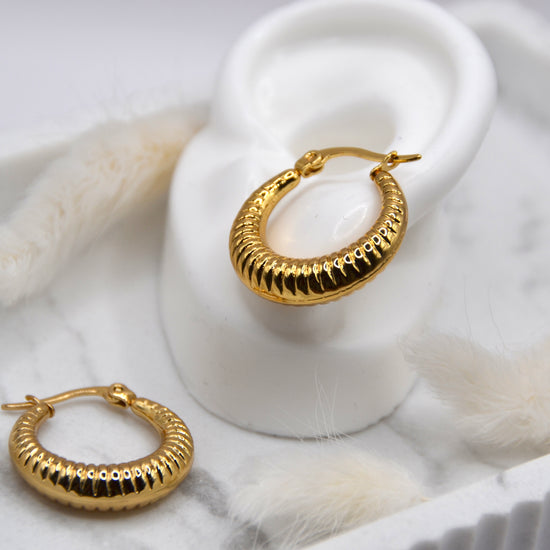 Creolen Croissant | 14K goldplated - useful Beauty 