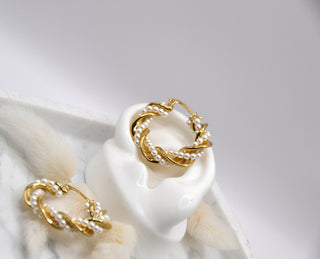 Creolen swirly Pearl, 14K goldplated