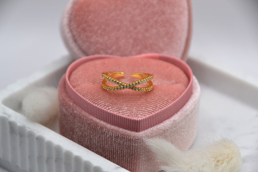 Ring crossed line | 14K goldplated - useful Beauty 