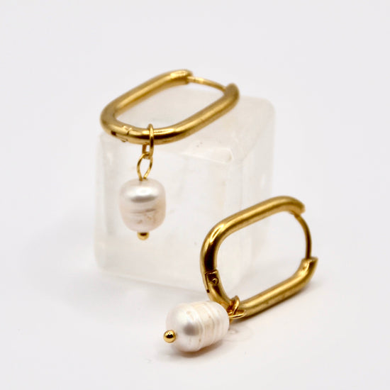 Edelstahl Ohrringe klassisch Süßwasserperle gold  | useful Beauty - useful Beauty 