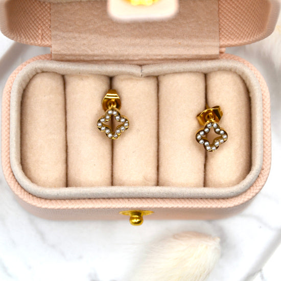Ohrstecker Clover Pearl | 14K goldplated - useful Beauty 
