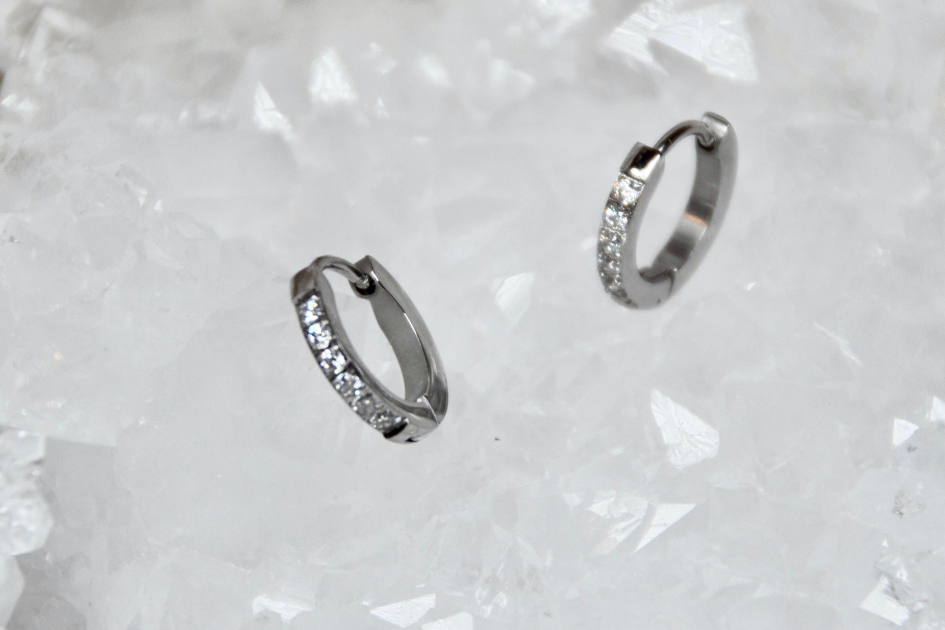 Edelstahl Creolen eckige Zirkonia Steine zierlich |gold/silber | useful Beauty - useful Beauty 