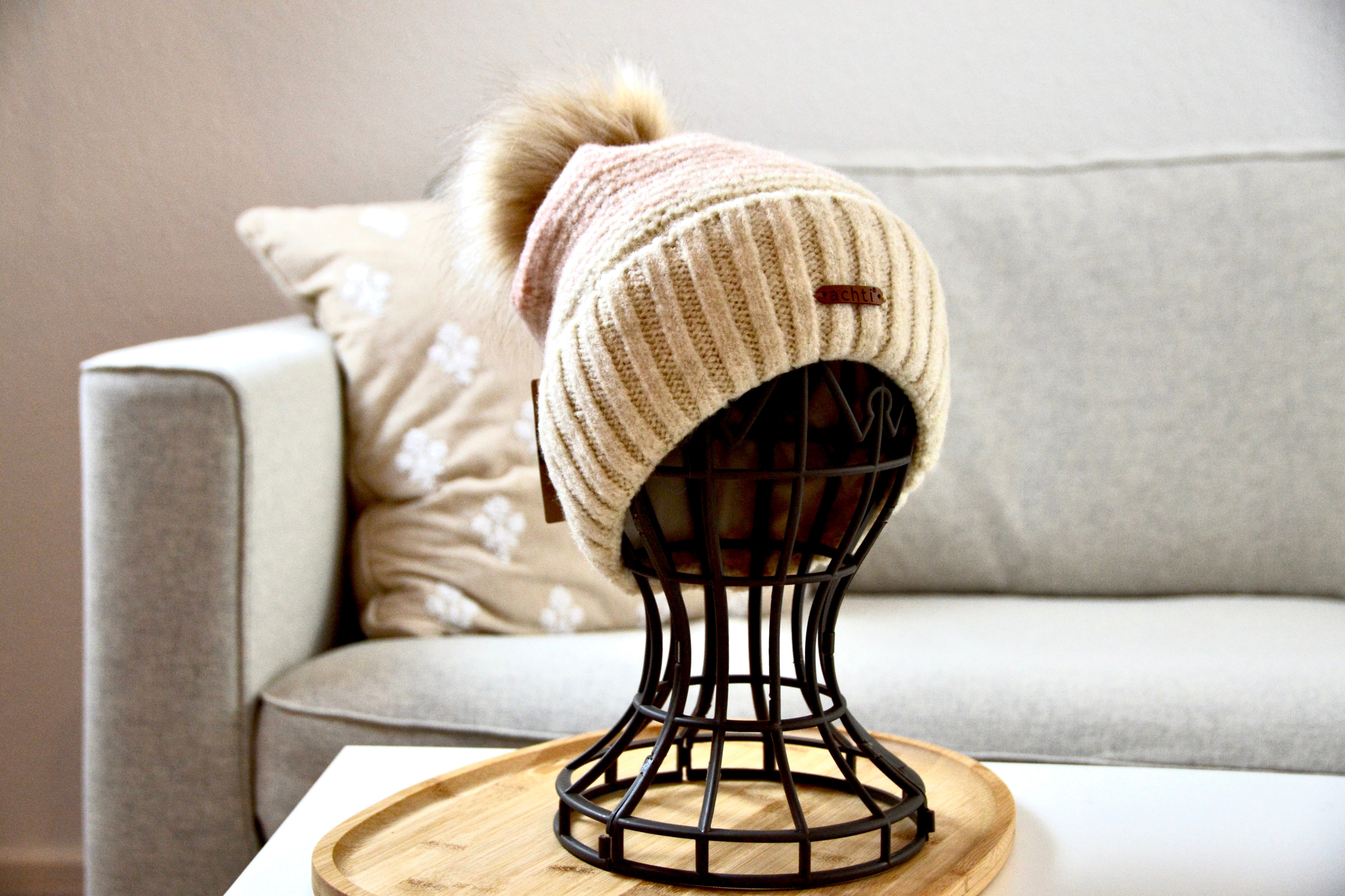 Bommelmütze Bommel Kunstpelz | useful Beauty - useful Beauty 