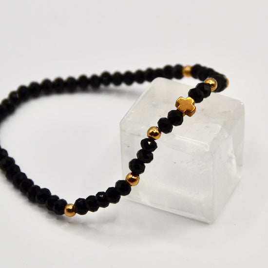 Perlenarmband goldenes Kreuz Glasperlen geschliffen | useful Beauty - useful Beauty 