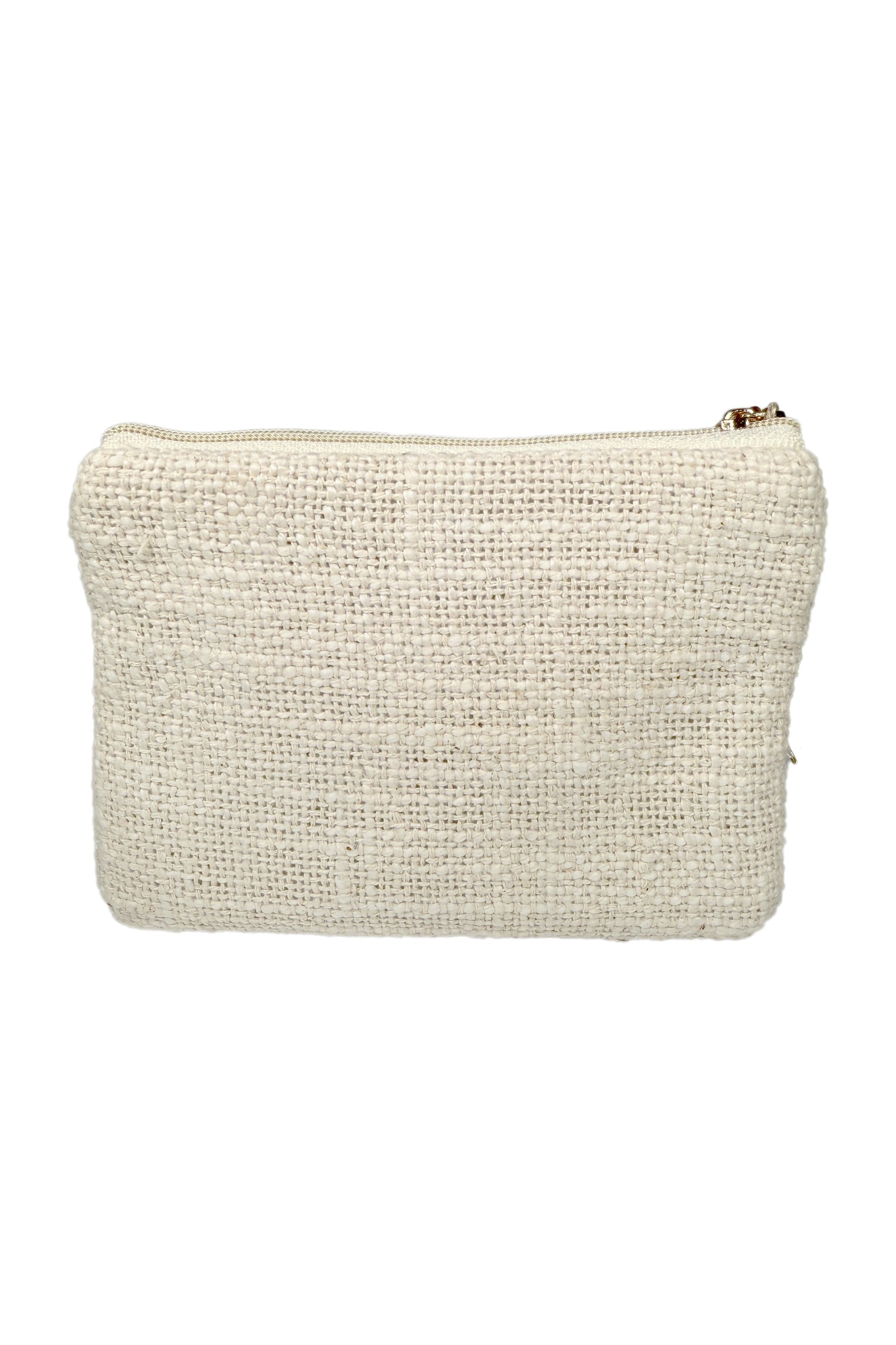 Geldbörse, die mit Perlen besetzt ist mit der Aufschrift Vacay und einem Wimpel am Reißverschluss in der Farbe beige.