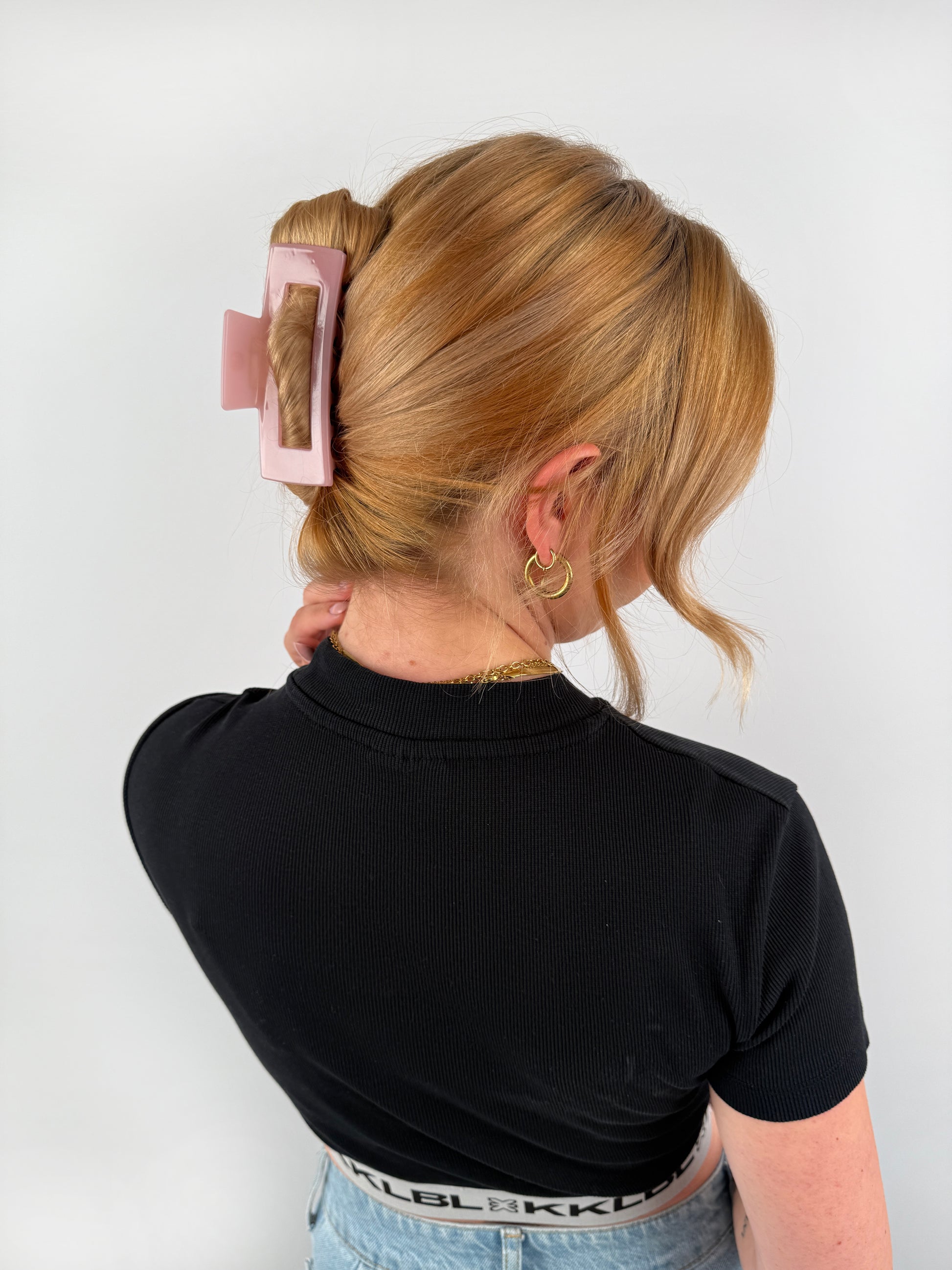 Cellulose Acetat Haarklammer 10cm im milchigen hellrosa Design von useful Beauty.