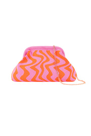 Coole Stoffhandtasche mit Wellenartigem Muster in Pink Orangen Farben und goldener dünner Trage Kette.