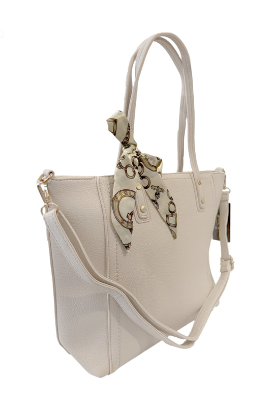 Schlichter Shopper in Creme Farbe.