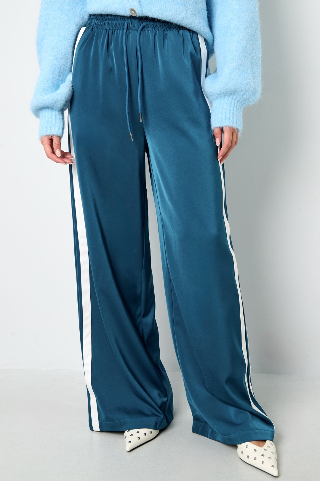 Damen Hose in Dunkelblau mit weißen Seitenstreifen – modische Wide-Leg Pants, Größe S-L
