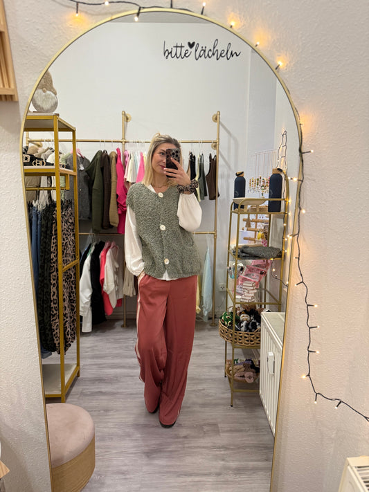 Wollweste cosy goldene Knöpfe oversized