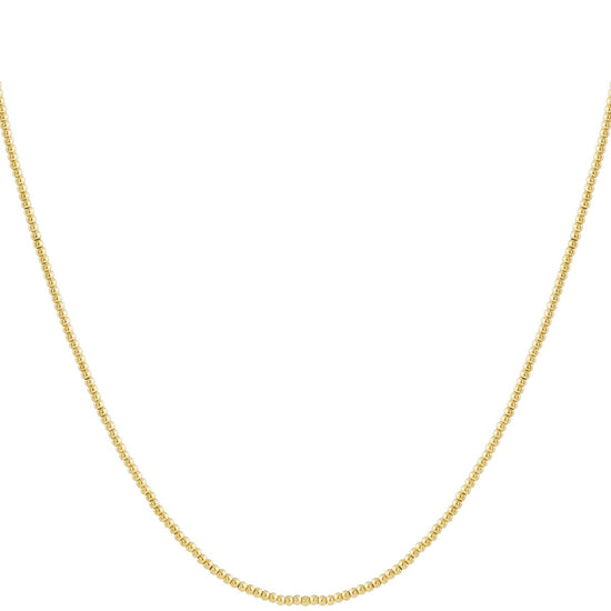 Feine goldene Kugelkette aus Edelstahl freigestellt vor weißem Hintergrund