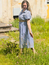 sommerliches gestreiftes Kleid mit Gürtel und Puffärmel