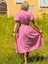 sommerliches gestreiftes Kleid mit Gürtel und Puffärmel