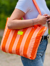 gesteppte Schultertasche Streifen Look