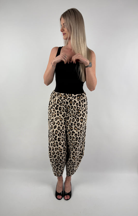 Relaxhose Leoparden Muster