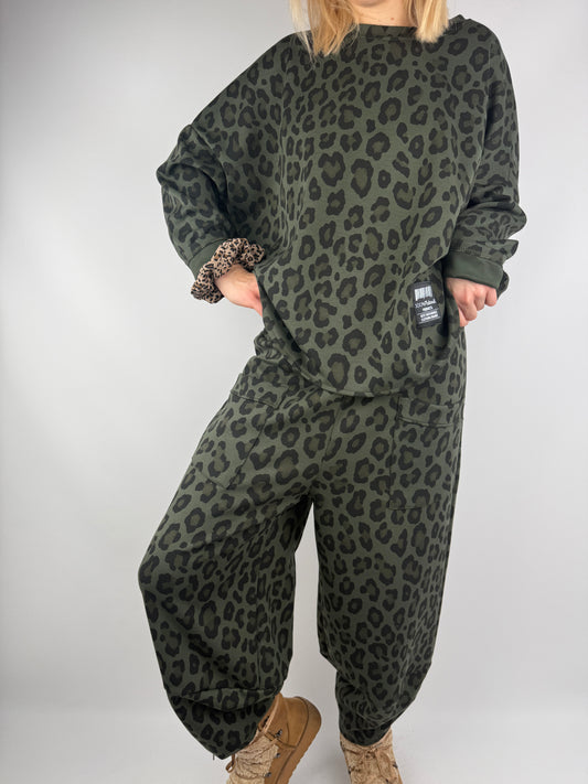 Leopard Shirt olive – Oversize Longsleeve mit Statement-Print