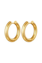 Massive mittelgroße Edelstahl Creolen in Gold.