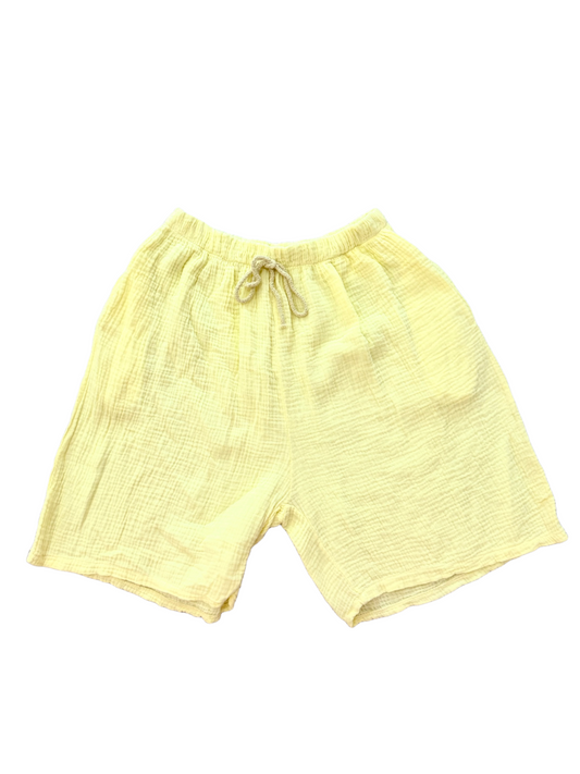 kurze Musselinshorts mit seitlichen Hosentaschen in hellgelber Farbe
