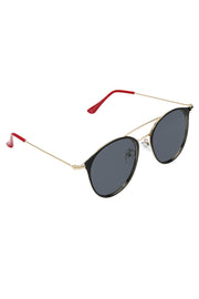 Schwarz goldene Sonnenbrille mit schwarzen Brillengläsern und roten Enden.