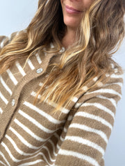 Striped Soft Knit – Gestreifte Strickjacke mit Perlmuttknöpfen | useful Beauty