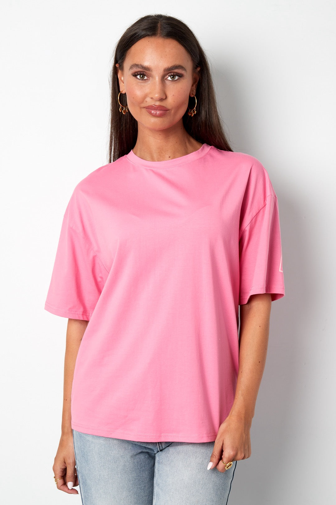 Lockeres ultra weiches T-Shirt mit Aufschrift PARIS auf Der Rückseite.