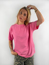 einfaches T-Shirt im ausgewaschenen Look in Pink, HEllblau und zartem Rosa.