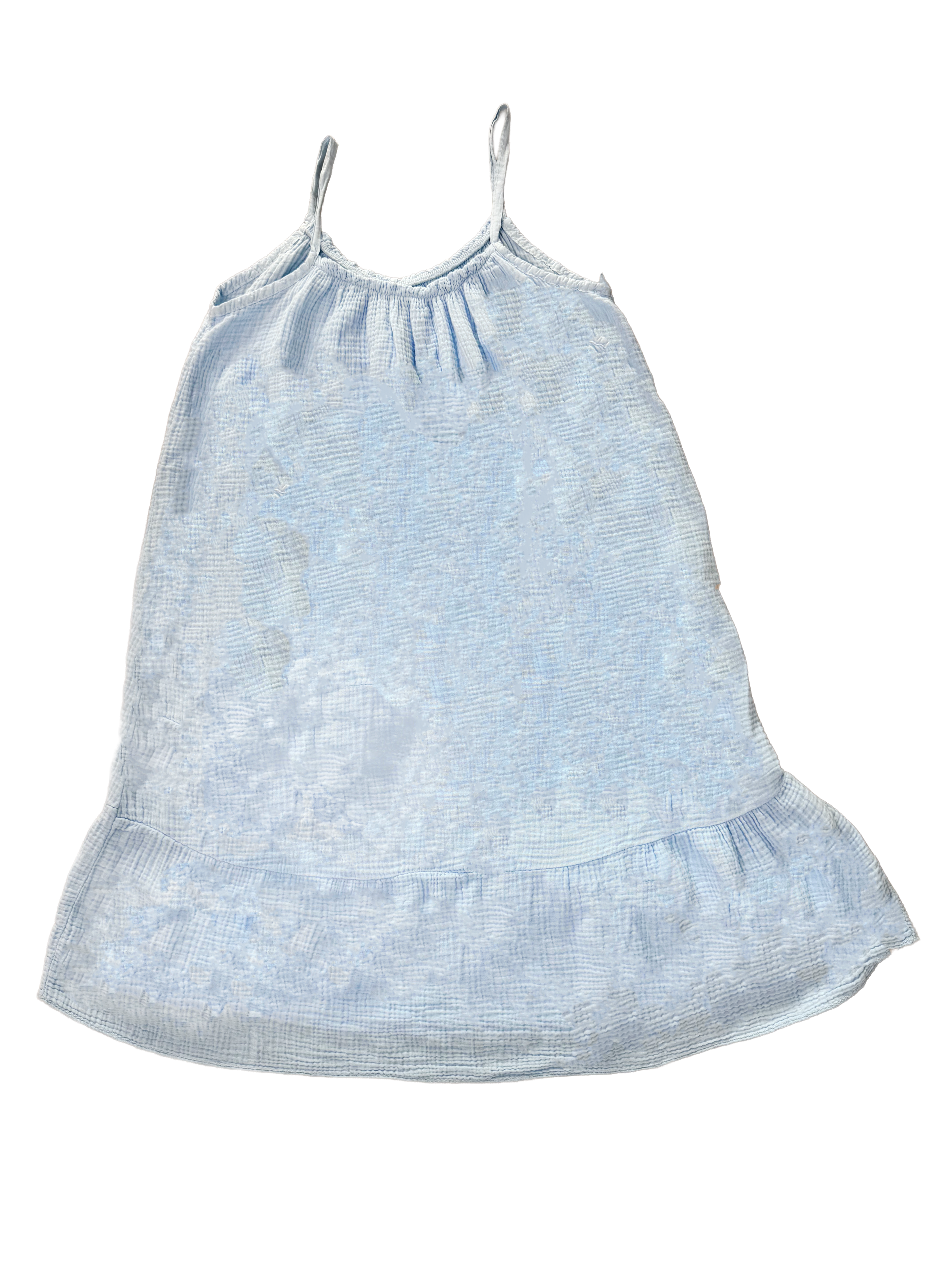 Hellblaues Musselin Trägerkleid mit unterem Saumen.