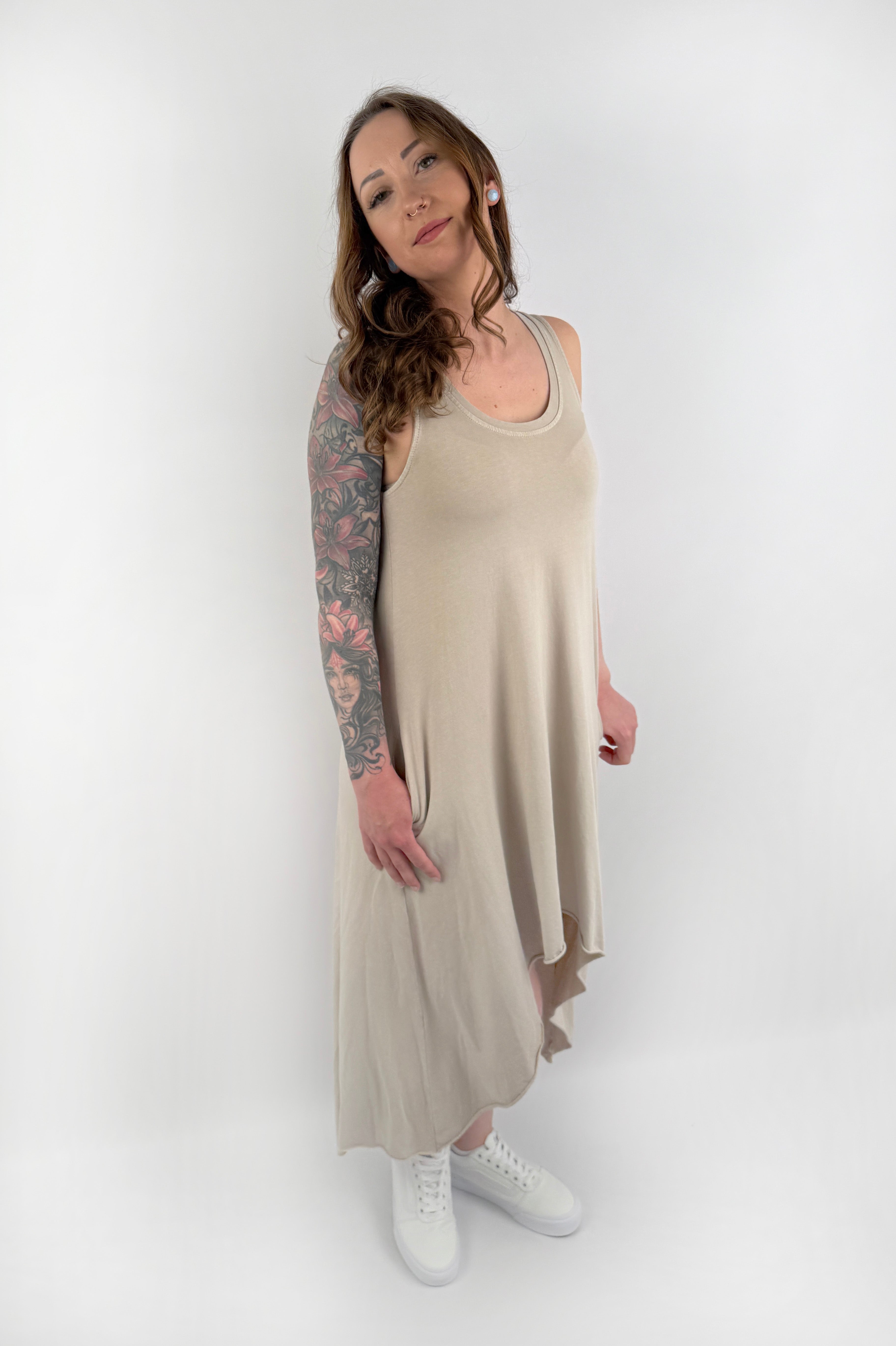Vokuhila Klied in Beige.