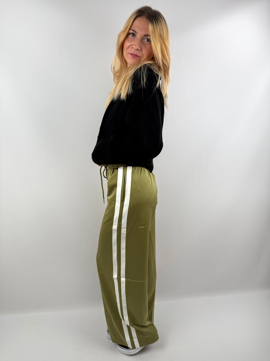 Zip Pullover mit Kragen & Reißverschluss | useful Beauty