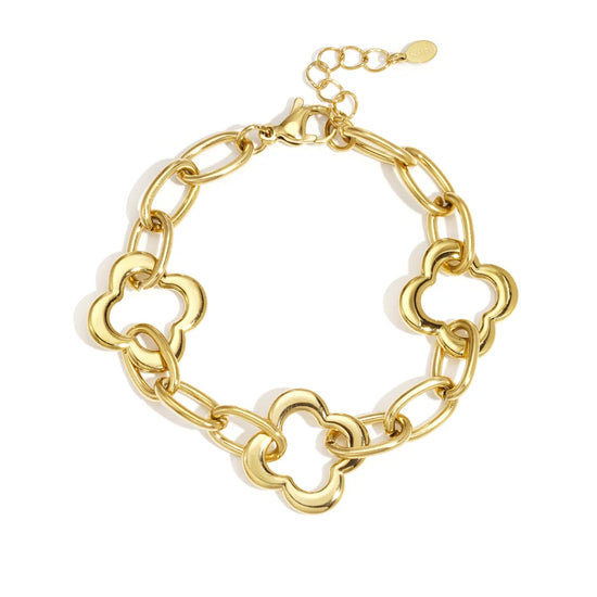 Glücksklee Armband in Gold auf weißem Hintergrund